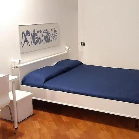 Accogliente A Due Passi Dal Metro Di Milano - Casa Adriana Frühstückspension Cologno Monzese