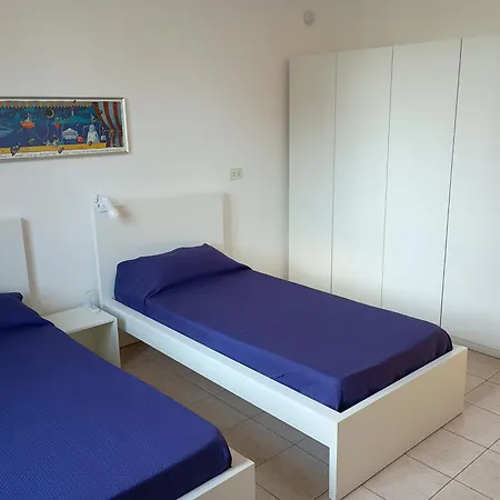Bed & Breakfast Accogliente A Due Passi Dal Metro Di Milano - Casa Adriana